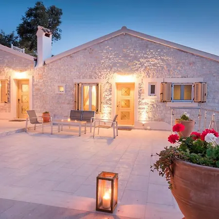 Thodoris House ヴィラ